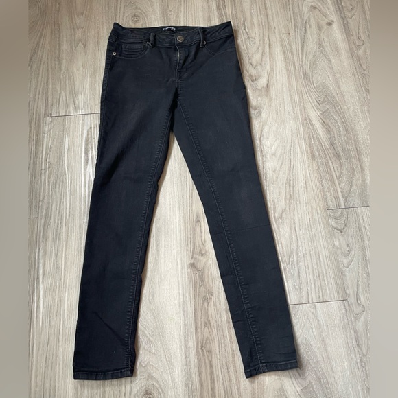 Evermore Denim Jeans - Picture 2 of 8